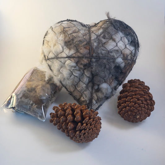 Bird Nesting Wire Heart w/Refill